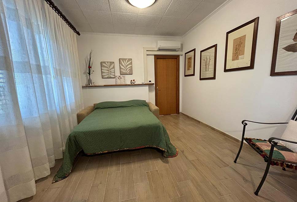 Agriturismo-Signorini-Camere-appartamento-marrone-01